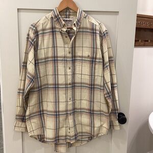 Wrangler Rugged Wear Mens large plaid button down. Plaid Western Rodeo Cowboy